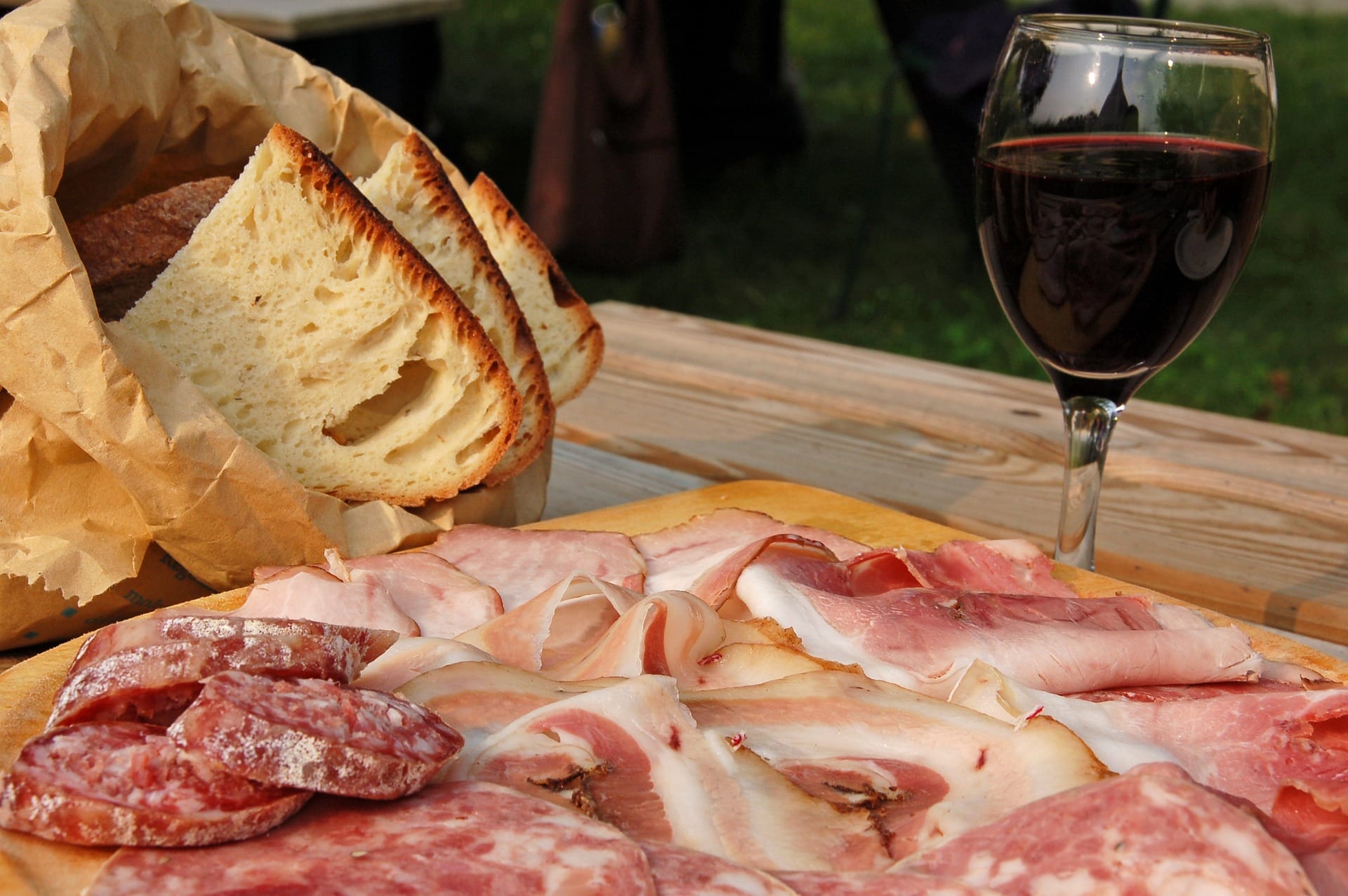 Light Lunch & Wine Tasting in San Gimignano countryside