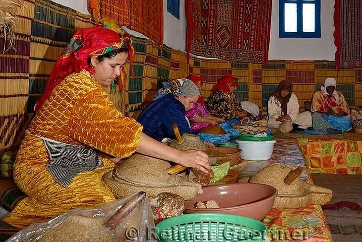 Discover Essaouira: Private Day Trip from Marrakech with Beach Walk and Argan Oil Experience