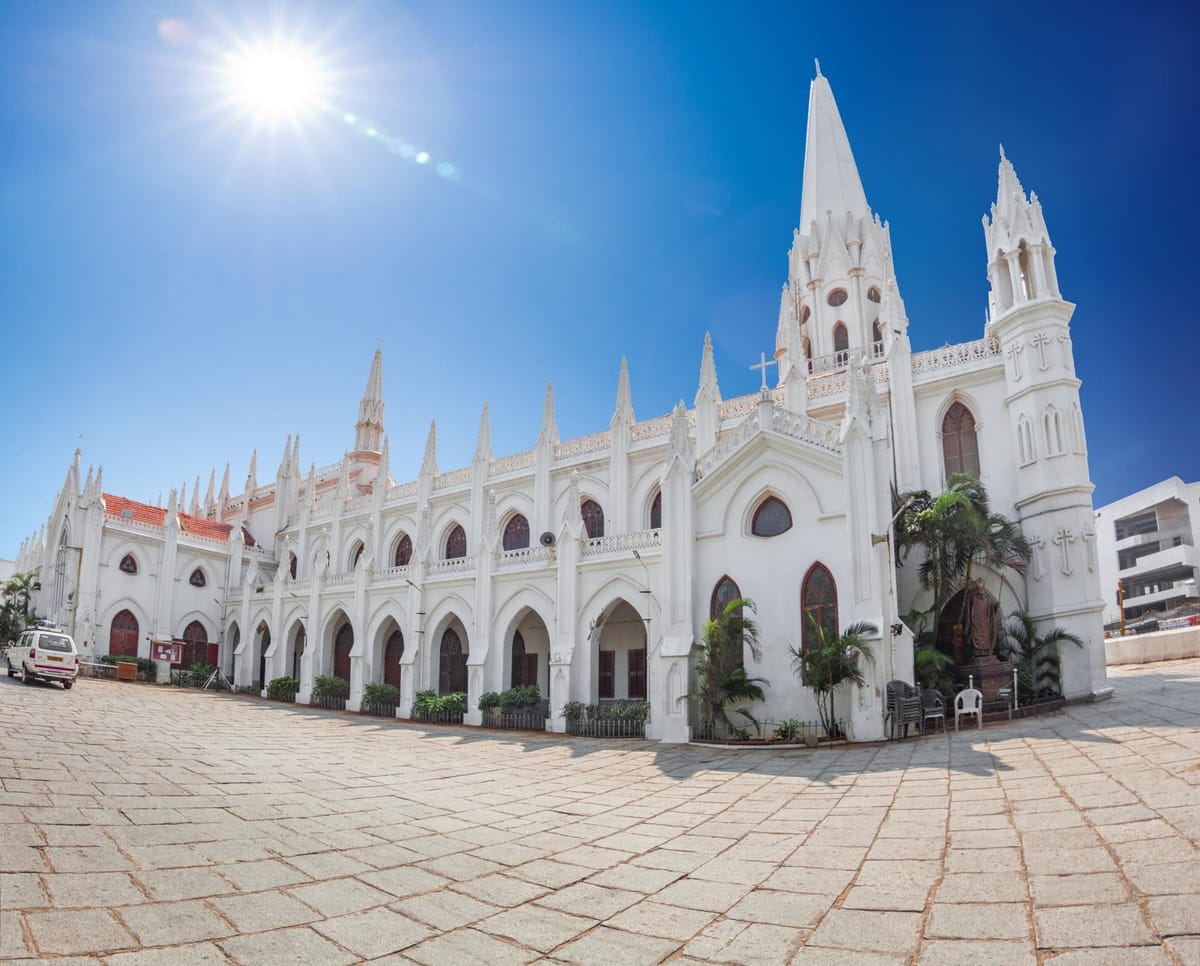 Backwaters & Beyond: Exploring South India’s Temples