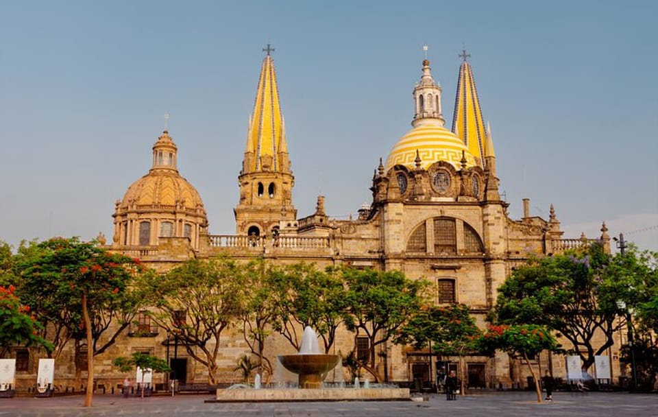 Professional Photo Shoot Experience in Guadalajara
