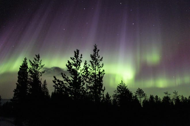 Northern Lights Hunting with Car, Campfire and Photographing 5