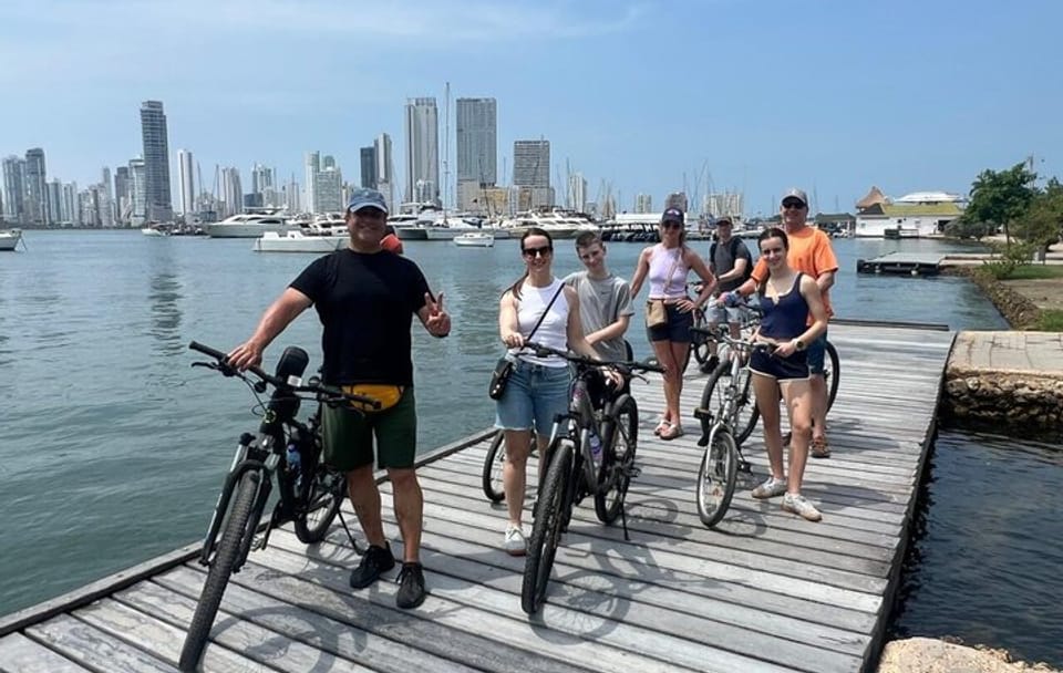 Bike Tour and Lunch at Anthony Bourdain's Favorite Cartagena Spot