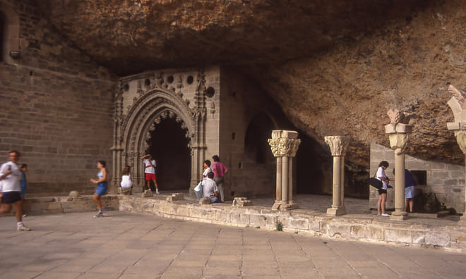 Visita Privada al Monasterio de San Juan de La Peña