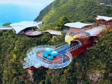 Eagle nest glass skybridge