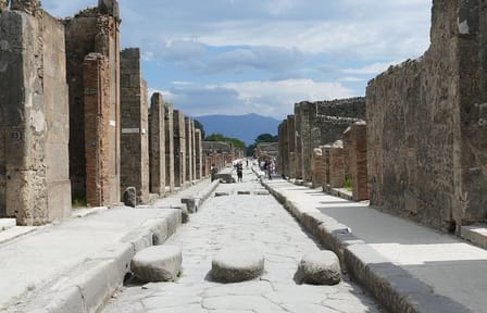 Private Walking Tour of Historic Pompeii Ruins