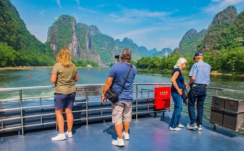 Li River Cruise from Guilin to Yangshuo with Private Guide