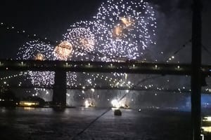 NYC: July 4 Fireworks Cruise with Light Buffet Dinner & DJ