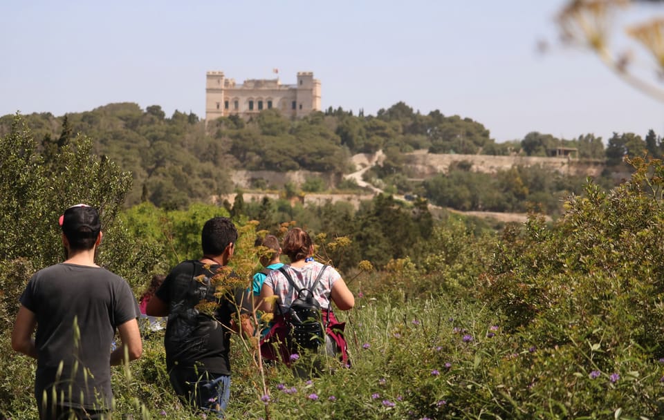 Buskett Woods and Dingli Cliffs Nature Walking Tour in Malta