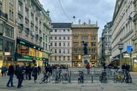 Full-Day Imperial Vienna Tour from Budapest with Hotel Pickup 7