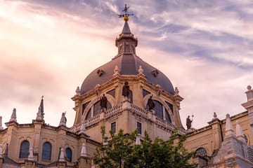 Cultural Bus Tour of Madrid's Art and Literary Heritage