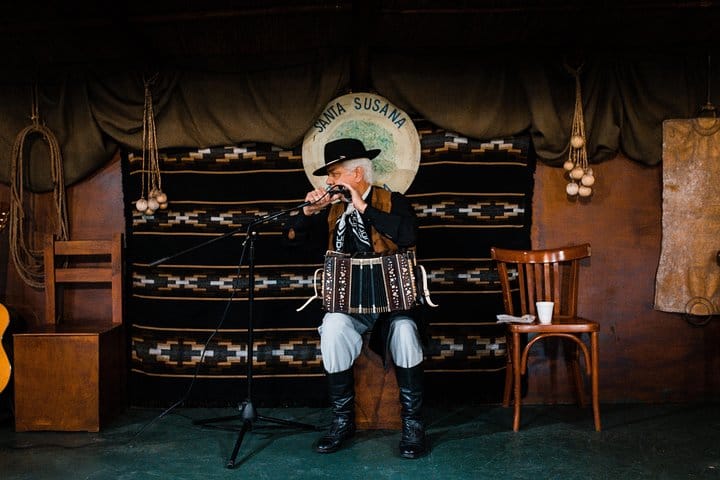 Musical shows at the Estancia Santa Susana ranch promise full immersion into the gaucho lifestyle.