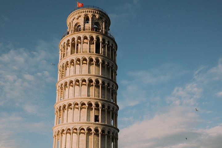Close-up of the leaning tower of Pisa
