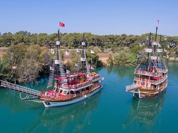 Manavgat River Boat Tour with Waterfall and Bazaar Visit from Alanya
