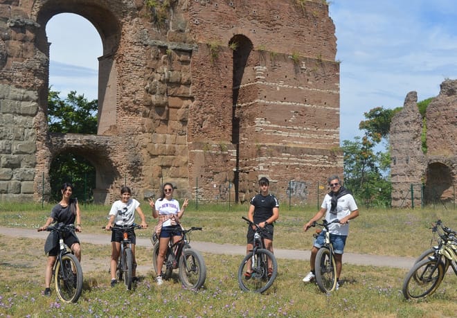 Appian Way Bike Tour with Park of the Aqueducts and the Roman Countryside 10