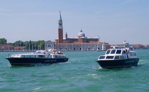 Venice Lagoon Cruise to Murano and Burano Islands
