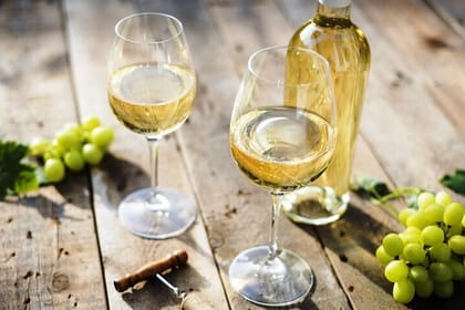 Small group Argentinian Wines and Malbec Tasting & Urban Art Tour