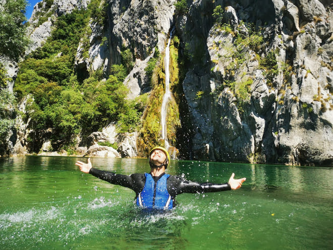 Cetina River Extreme Canyoning Adventure 9