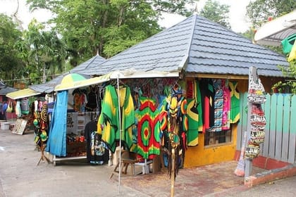 Doctor’s Cave Beach, Margaritaville Jimmy’s Buffet & shoping tour