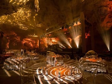 Dragon Pearl Cave Tour and Luxury Banquet in Hạ Long Bay