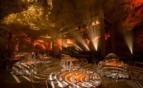 Dragon Pearl Cave Tour and Luxury Banquet in Hạ Long Bay