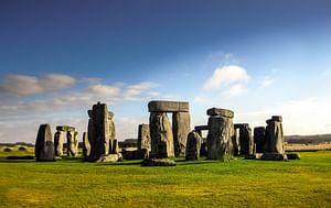 Stonehenge-Bath & Winchester Cathedral Private Tour