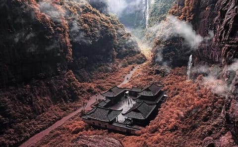 2-Day Private Tour of Wulong Karst and Dazu Carvings in Chongqing