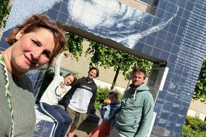 Rotterdam Walking Tour with Puzzle Solving photo 3