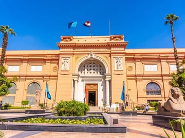 Private Tour of Giza Pyramids, Egyptian Museum, and Khan El Khalili