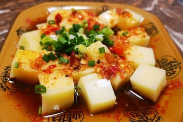 Evening Tuk-Tuk Food Tour of Chengdu's Local Cuisine