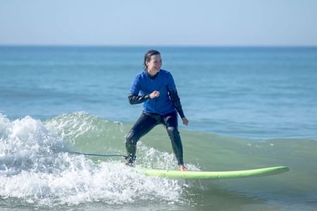 Lim-23 : Surf Class – Master the Perfect Wave for Beginners and Advanced Surfers
