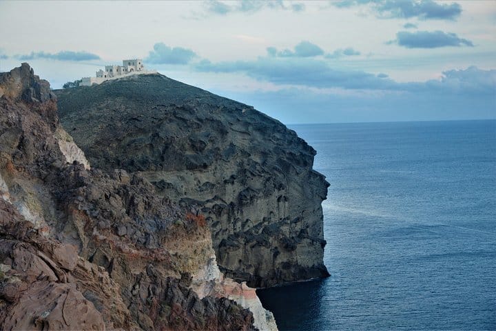Santorini 5 Hour Private Oia Tour & Lunch/Dinner at a Local Farm