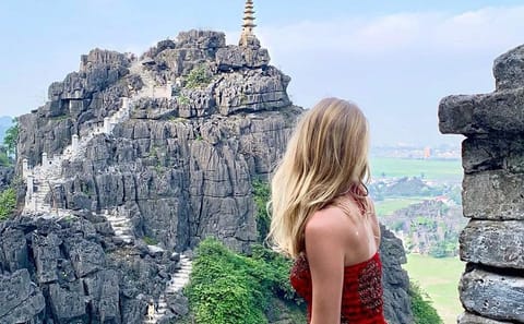 Two-Day Ninh Binh Tour from Hanoi: Hoa Lu, Mua Cave, Tam Coc