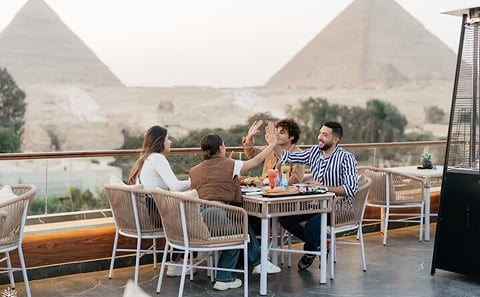 Pyramids Sunset Lunch and VIP Shopping in Giza