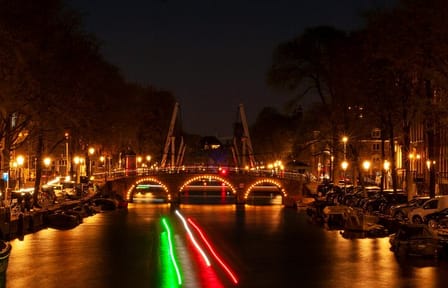 Photoshoot Walking Tour at Magere Brug in Amsterdam