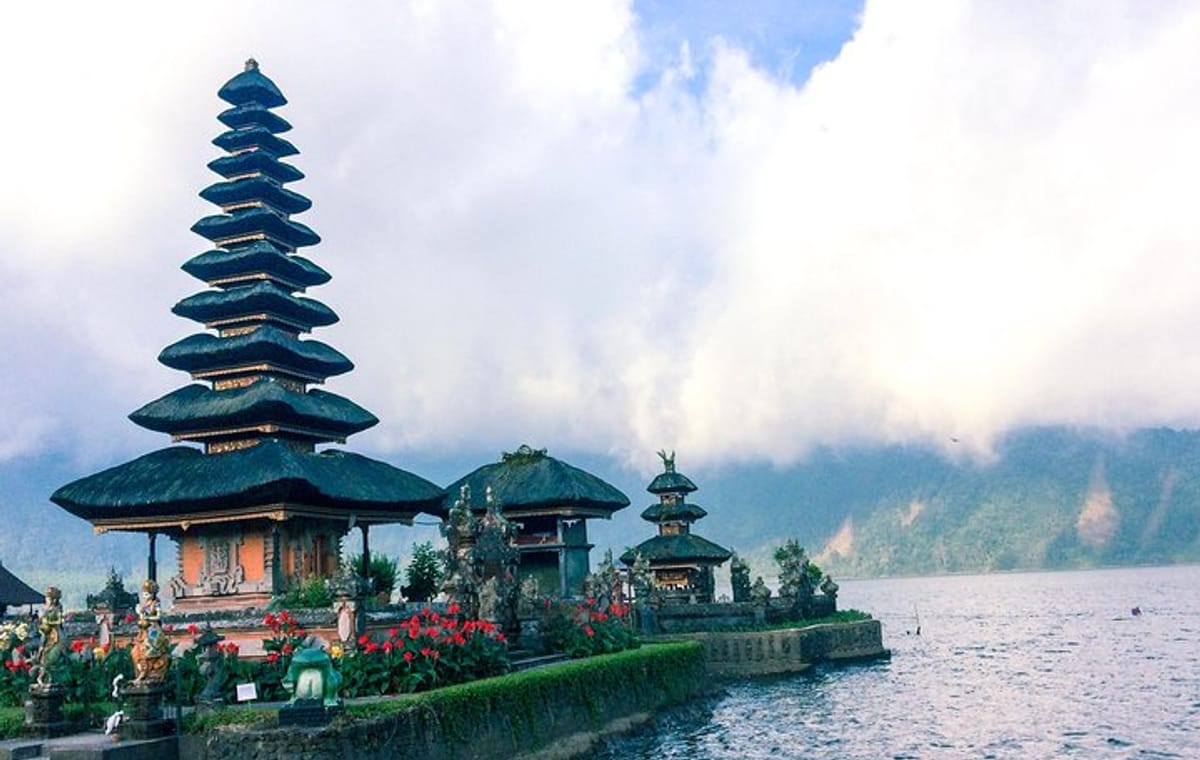 Nungnung Waterfall,Jatiluwih Heritage UNESCO and Bedugul Tour