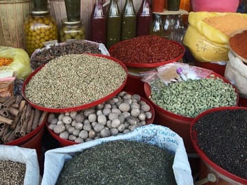 Bazar Tour – A Culinary Adventure Through Tbilisi’s Dezerter’s Bazaar