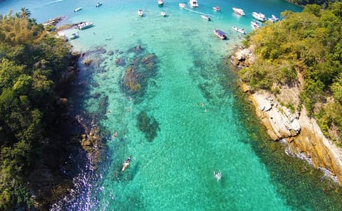 Sailing Tour to Lopes Mendes Beach in Angra dos Reis