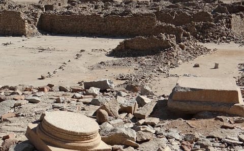 Jeep Safari Tour to the Ancient Mons Claudianus in Safaga