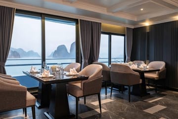 Luxury Yacht Tour and Kayaking in Halong Bay, Vietnam