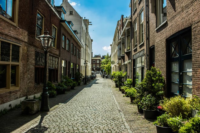 Gouda & Delft Private Tour – Luxury Car & Official Guide 7