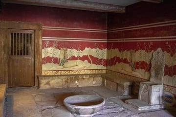 Private Tour of Knossos Palace and Zeus Cave in Heraklion