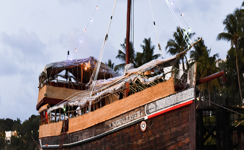 Tamarind Dhow Lunch and Dinner Cruise in Mombasa