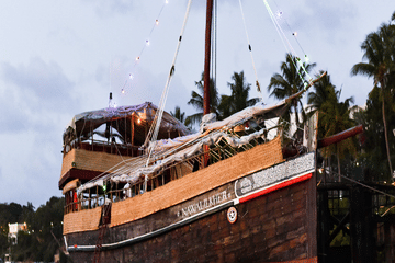 Tamarind Dhow Lunch and Dinner Cruise in Mombasa