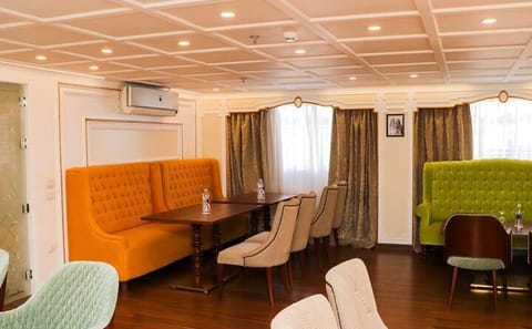 Private 5-Day Nile Cruise from Luxor to Aswan with Edfu Tour