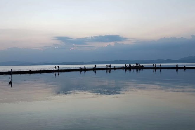 Private Day Tour in Kunming: Flower and Birds Market, Dianchi, Green Lake etc. 4