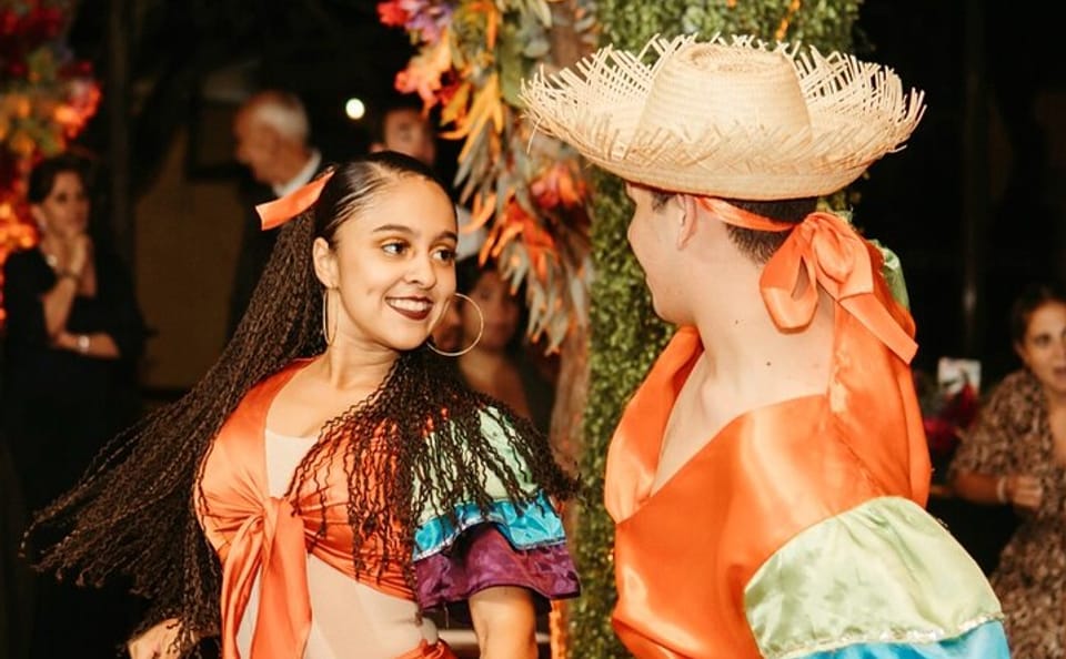 Traditional Costa Rican Dinner and Show in Escazu