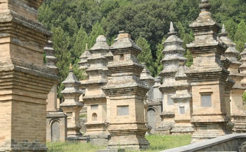 Private Day Tour of Shaolin Temple and Mt. Song from Zhengzhou