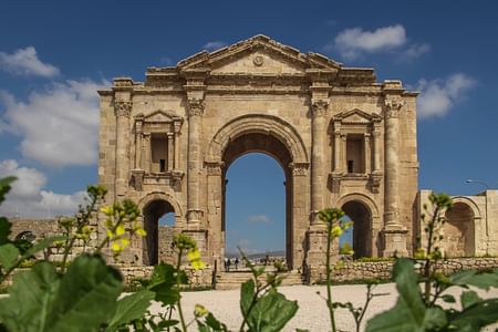 Best of Jordan Tour: Explore Jerash, Petra, Dead Sea, Wadi Rum & Aqaba