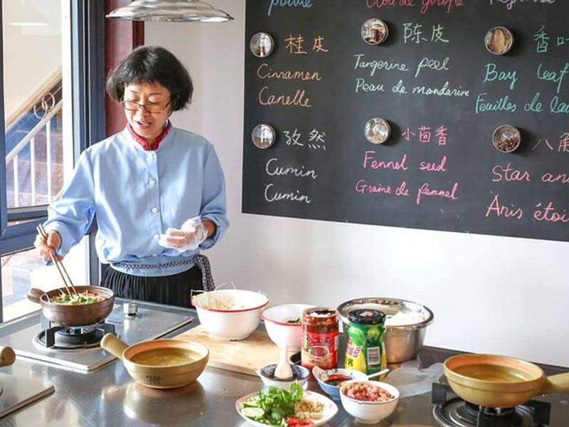 Lijiang: Naxi Home-Cooking Class & Local Market Tour with Tibet Milk Tea