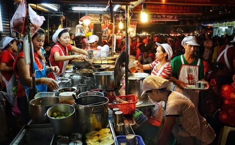 Discover the Secret of Chinatown Walking Tour with Food Tasting
